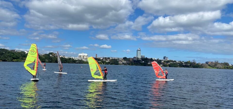 takapuna-beach-windsurfing